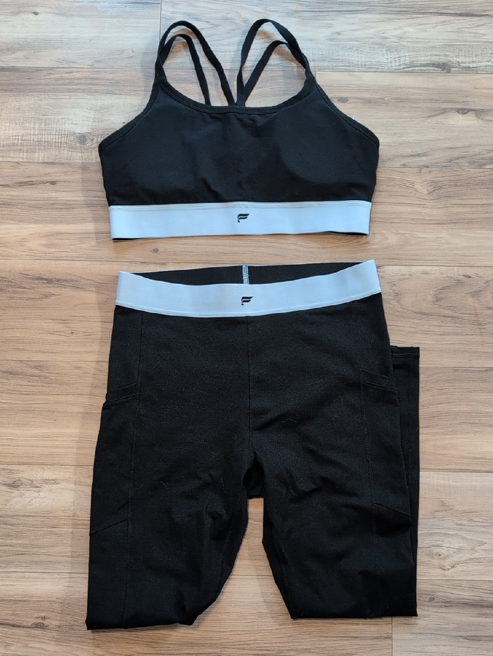 Fabletics Bra And Legging Set - Picture 6 of 10